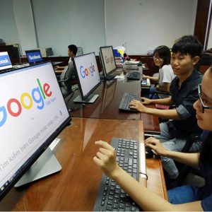 Facebook, Google có ‚bỏ‘ Việt Nam vì quy định đặt máy chủ?