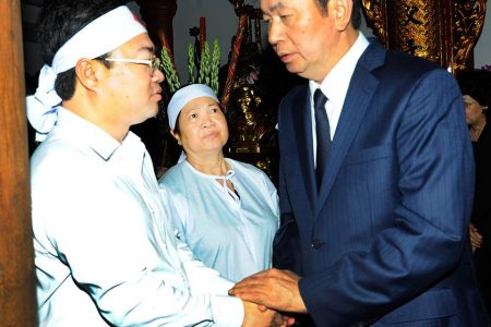 Nguyên Phó Chủ tịch tỉnh Kiên Giang Trần Lam tiết lộ sự thật về tang lễ của bà Nguyễn Thị Hường, mẹ nguyên Thủ tướng Nguyễn Tấn Dũng
