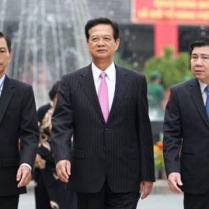 Thủ tướng Nguyễn Tấn Dũng tái xuất trước hội nghị Trung ương 5.