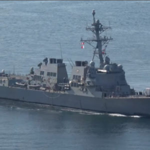 Quân đội Trung quốc nói đã đuổi tàu chiến Mỹ khỏi Hoàng Sa