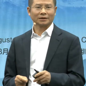 Trung Quốc “lao dốc” – Huawei với cuộc chiến “sinh tồn” năm 2020