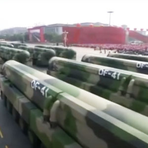 Đảng Cộng sản Trung Quốc hô hào sản xuất 1000 đầu đạn hạt nhân để đối phó Mỹ