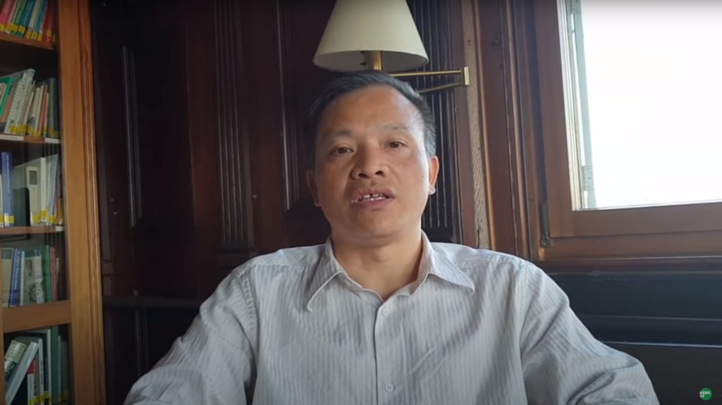 Nhà văn Phạm Thành, nhà báo Nguyễn Tường Thụy, nhà thơ Trần Đức Thạch (bìa trái sang).