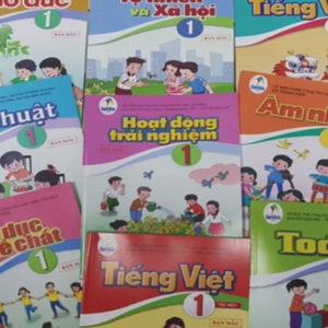 Educational reform: First-grade book set is over VND800,000, 4 times higher than that of last year