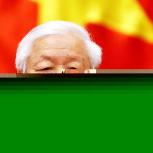 Hèn với Trọng, ác với Trump