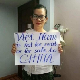 Bực Trung Quốc, Việt Nam quyết tâm kiện – Tình đồng chí, Anh em liền cướp nhau