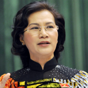 Mất quyền lực, bà Nguyễn Thị Kim Ngân “nghẹn ngào” nhìn đàn em bị xử