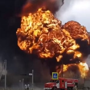 Quả cầu lửa bùng lên tại nhà máy hóa chất của Nga trong “vụ phá hoại chống lại Moscow trong cuộc xâm lược Ukraine”