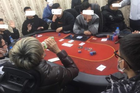 General Secretary of Vietnam Golf Association was caught gambling with many other businessmen