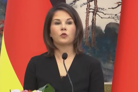 Không khí  băng giá trong chuyến thăm Trung Quốc của Baerbock