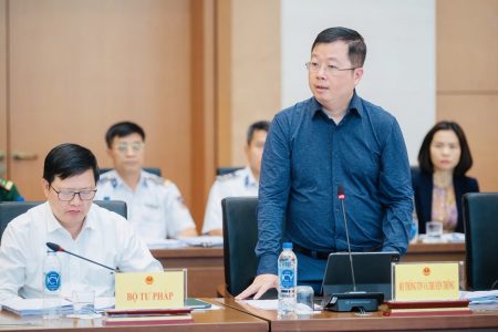 “Vietnam uses Chinese tactics” when asking for personal identification of all social media accounts