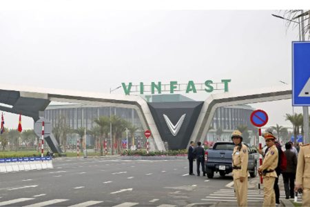 Vietnamese richest man Pham Nhat Vuong uses investors’ money to buy prestige for Communist Party!