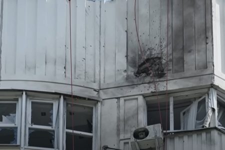 Ukraine bắt đầu tấn công bằng bom chống lại quân đội của Putin