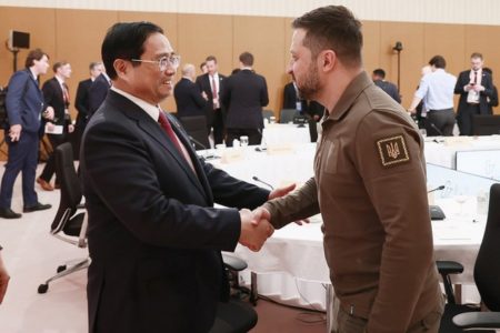 Why was picture of Pham Minh Chinh – Zelensky at the G7 Summit removed?
