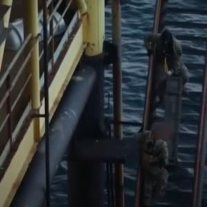 Успех в Черном море Украина отбивает нефтяные вышки у берегов Крыма
