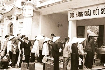 Why does Vietnam have to ask US to consider recognizing market economy status?