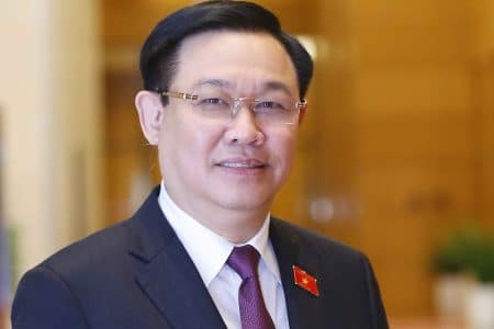 Despite his unstable moving, Vietnamese communist chief makes internal fighting fiercer