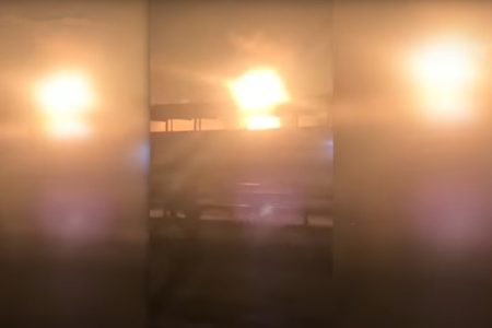 Это был украинский беспилотник? Взрыв и пожар на российском НПЗ