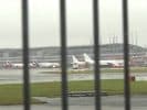 Người đàn ông có vũ trang cố thủ cùng con gái ở sân bay Hamburg