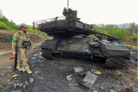 «Он был очень близко»  Украинский экипаж Bradley описал борьбу с танками Т-90           