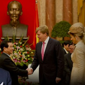 Việc Vua và Hoàng hậu Hà Lan huỷ thăm vào phút chót liên quan thế nào đến chuyện “nội bộ của Việt Nam”?