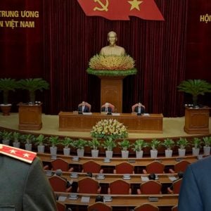 Bộ Chính Trị dính “sinh tử phù” và bị Tô khống chế như thế nào?