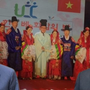 Vấn nạn kết hôn giả để đổi lấy quốc tịch, và kết hôn với người nước ngoài để thoát nghèo của người Việt