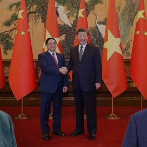 越共总书记职位的天平正倾向范明政?