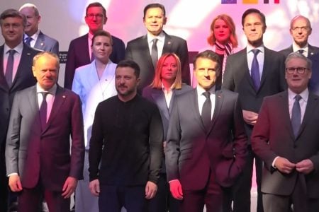 Макрон: Франко-британская миссия поддержит украинскую армию