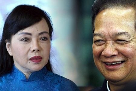 KHI BÓNG TỐI BAO TRÙM TRÊN ĐẤT NƯỚC