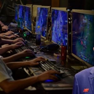 TRÒ CHƠI LẬT ĐỔ CHẾ ĐỘ CỘNG SẢN
