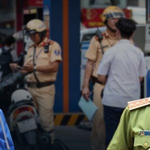 MỒM THỐI NHƯNG TIỀN THÌ THƠM