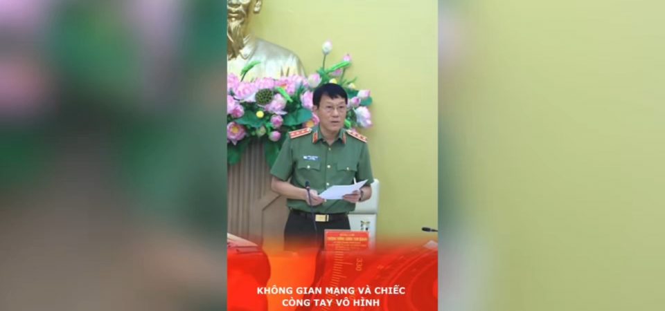 Không gian mạng và chiếc còng tay vô hình